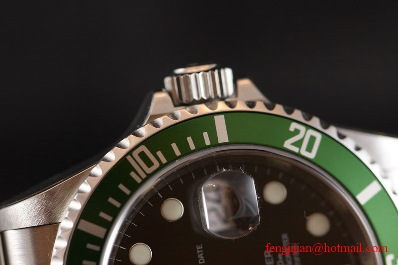 Rolex Stainless steel black dial Green Bezel Oyster Perpetual Date SUBMARINER unworn Gents wrist watch 16610LV-93250