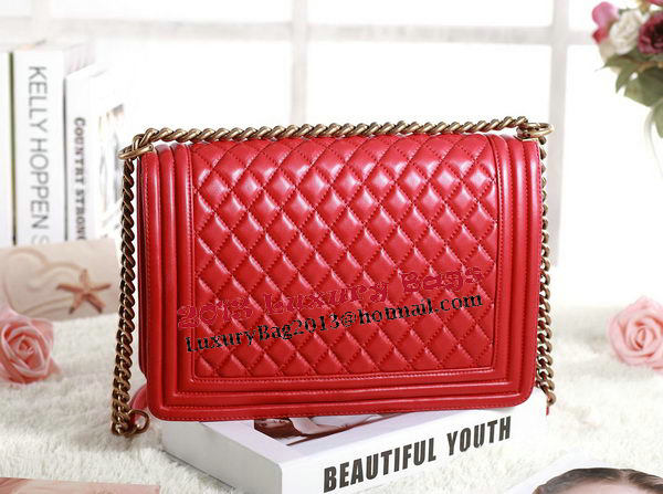 Chanel Boy Flap Shoulder Bag in Red Original Leather Gold