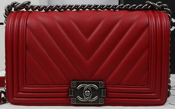 Boy Chanel Flap Bag Calfskin Chevron Quilting A67025 Red