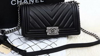 Boy Chanel Flap Bag Calfskin Chevron Quilting A67086 Black