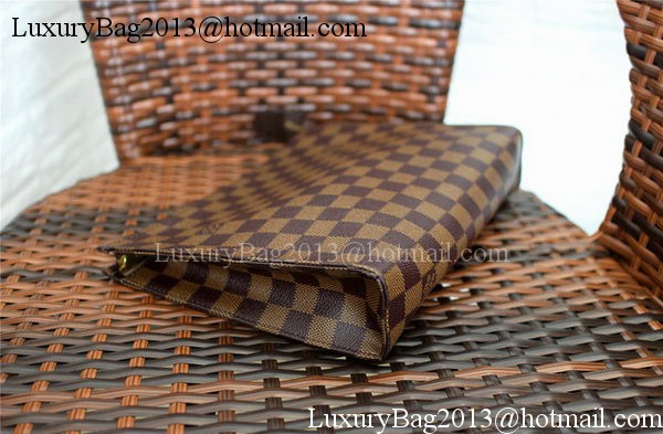 Louis Vuitton Monogram Canvas TOILETRY POUCH 26 M47542