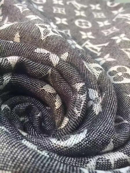 Louis Vuitton Scarf LV0099