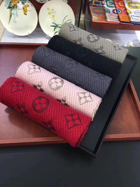 Louis Vuitton Scarf LVS7760A