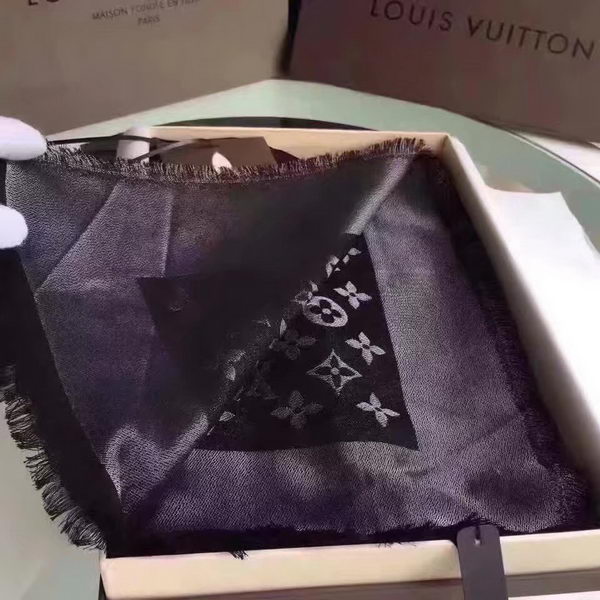 Louis Vuitton Scarf LVS92110D