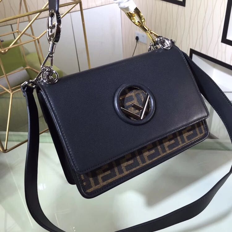 Fendi Calfskin Leather Shoulder Bag 8112 Black