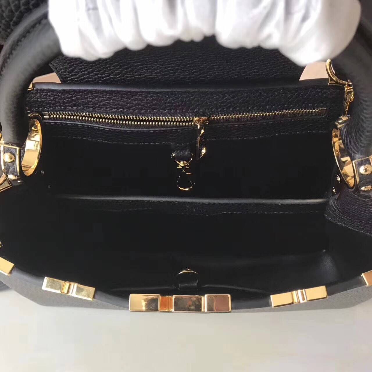 Louis Vuitton original Elegant Capucines BB Bags M94517 black