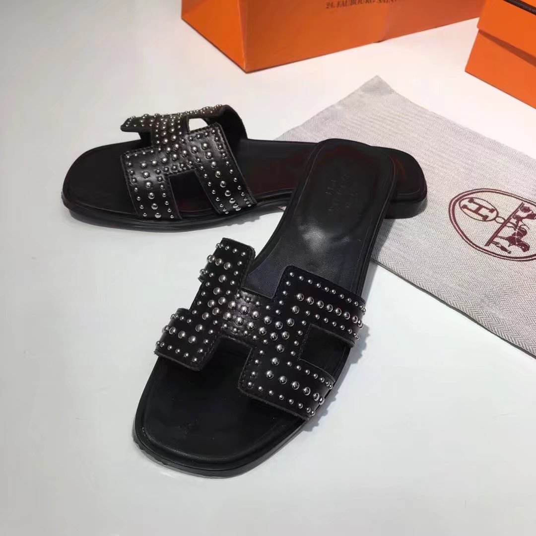 Hermes Leather Slipper HO781JYX Black