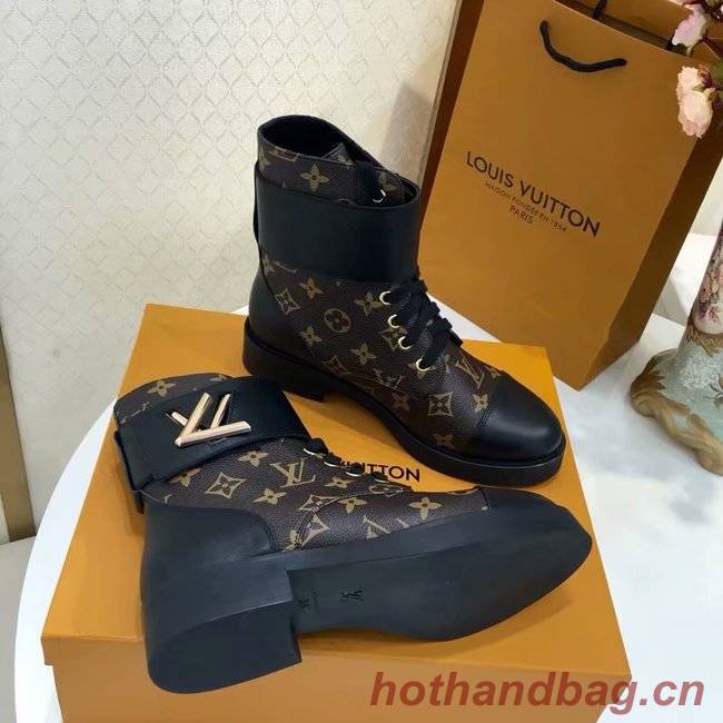 Louis Vuitton WONDERLAND FLAT RANGER LV909SY brown