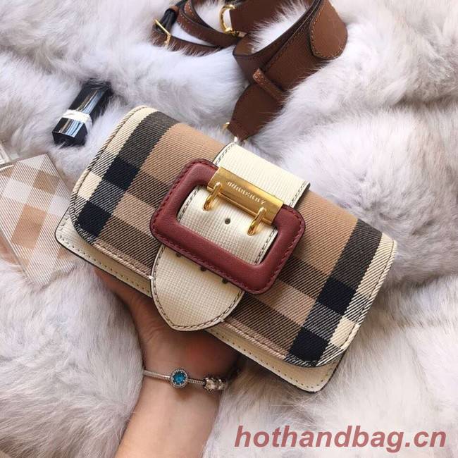 BURBERRY Hampshire vintage check leather cross-body bag 24581 white