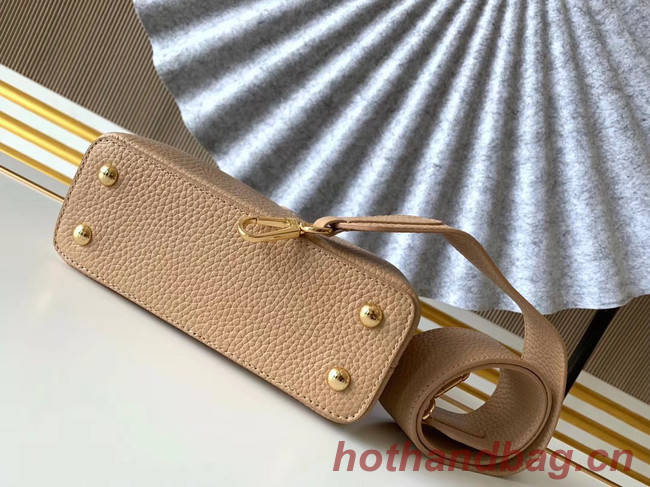 Louis Vuitton Original Taurillon leather CAPUCINES BB M95509 Nude