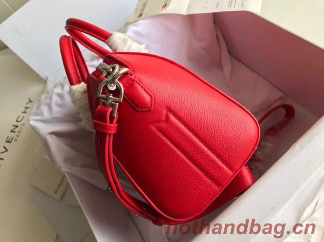 Givenchy Grained Calfskin Antigona Bag BB0511 red