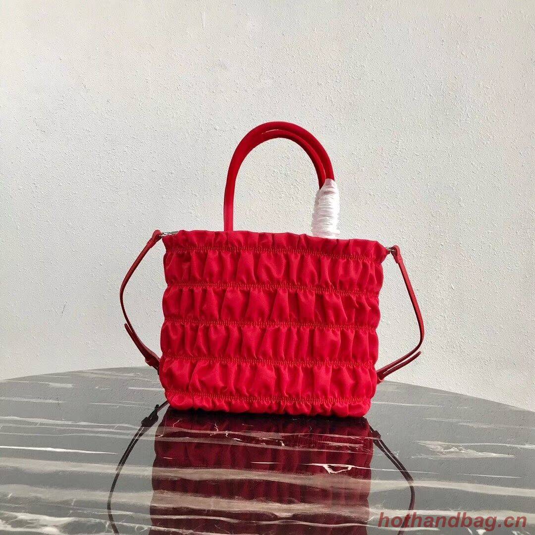 Prada Re-Edition nylon Tote bag 1BG321 red