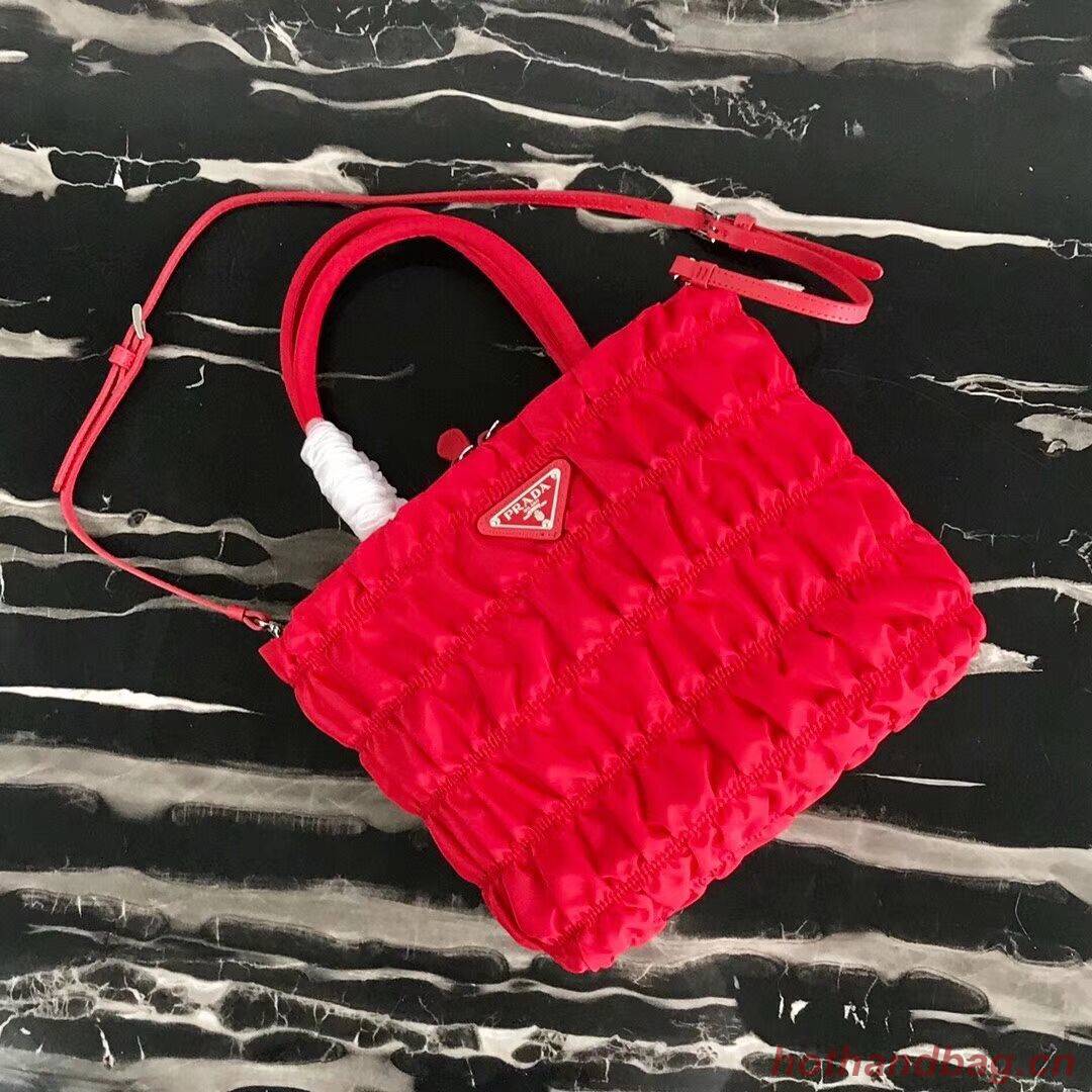 Prada Re-Edition nylon Tote bag 1BG321 red