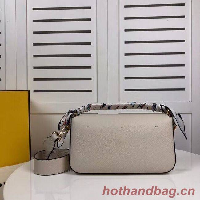 Fendi BAGUETTE leather bag F2466 beige