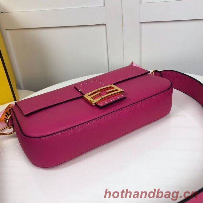 Fendi BAGUETTE leather bag F2466 rose