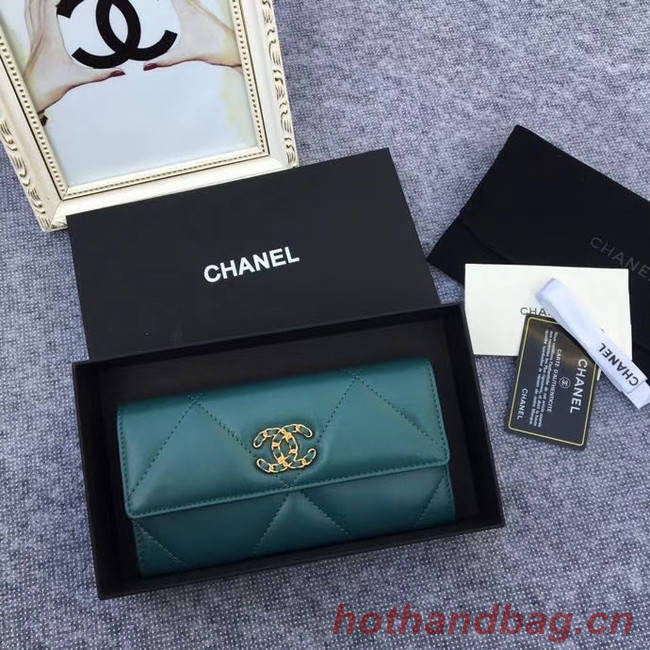 Chanel sheepskin & Gold-Tone Metal Wallet AP0955 green