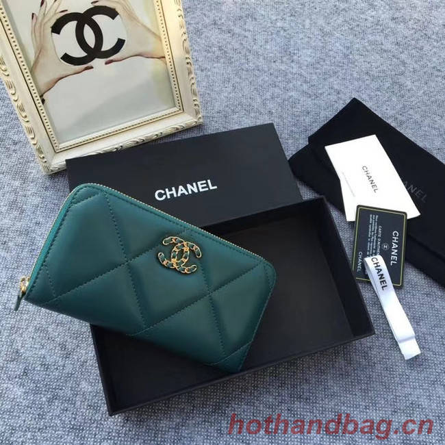 CHANEL 19 sheepskin & Gold-Tone Metal Wallet AP1063 green