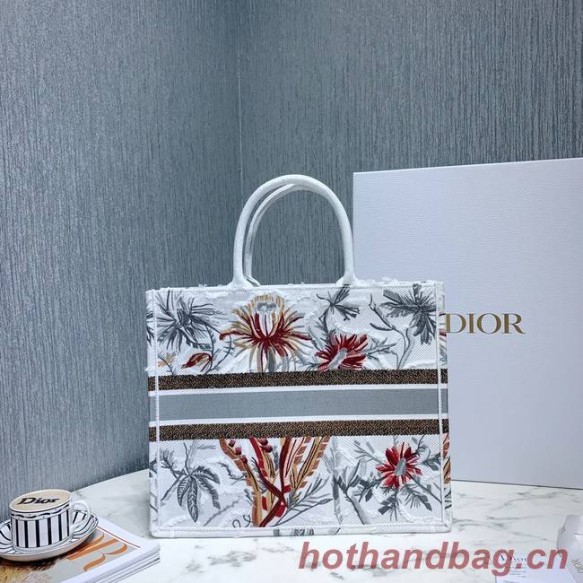 DIOR BOOK TOTE BAG IN EMBROIDERED CANVAS C1286-7