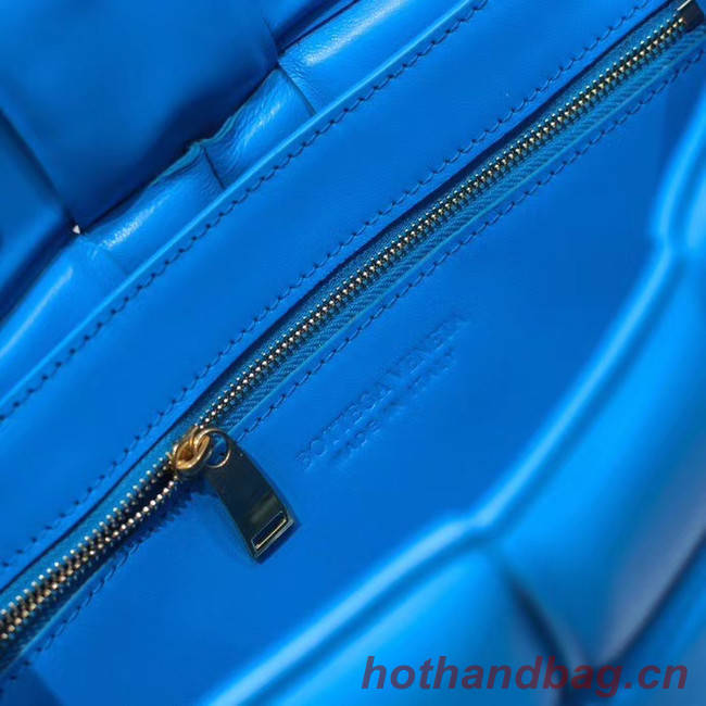 Bottega Veneta THE CHAIN CASSETTE Expedited Delivery 631421 blue