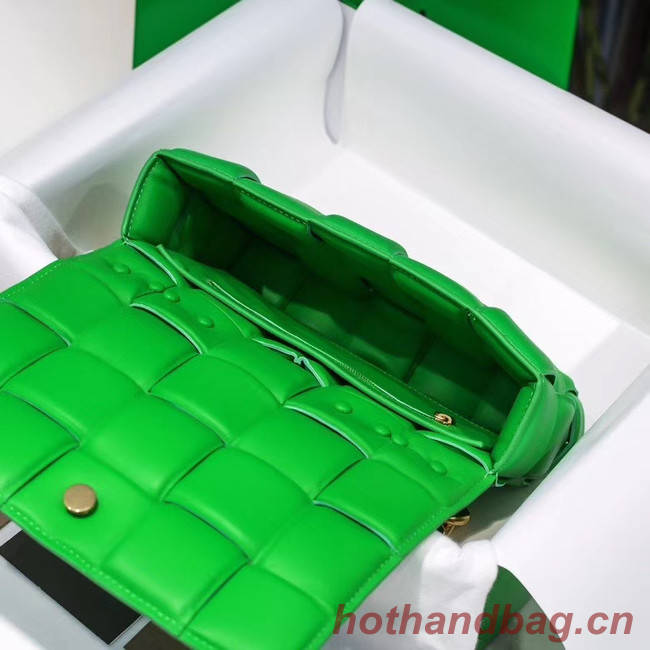 Bottega Veneta THE CHAIN CASSETTE Expedited Delivery 631421 green