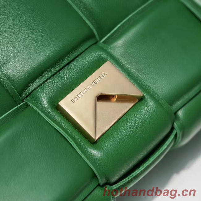 Bottega Veneta PADDED CASSETTE BAG 591970 green