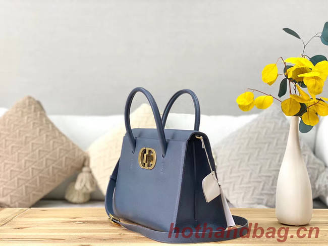 DIOR MEDIUM ST HONORE TOTE Grained Calfskin M9321UMBA blue