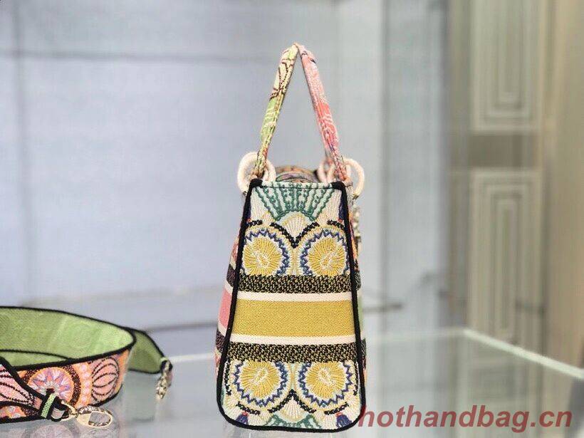 DIOR MEDIUM LADY D-LITE BAG Multicolor Tie & Dior Embroidery M0565OJb