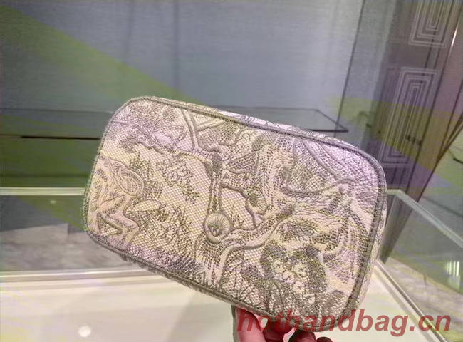 Dior Toile de Jouy Embroidery DIORTRAVEL VANITY CASE S5480V gray