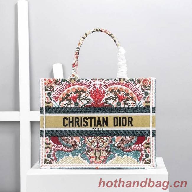 DIOR BOOK TOTE Latte Multicolor Dior Zodiac Embroidery M1287Z-1