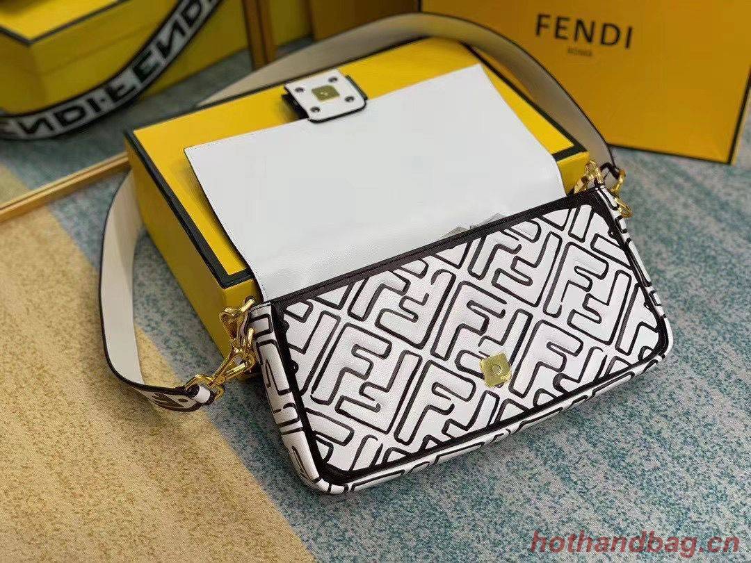 Fendi BAGUETTE Original Leather Bag F2468 White