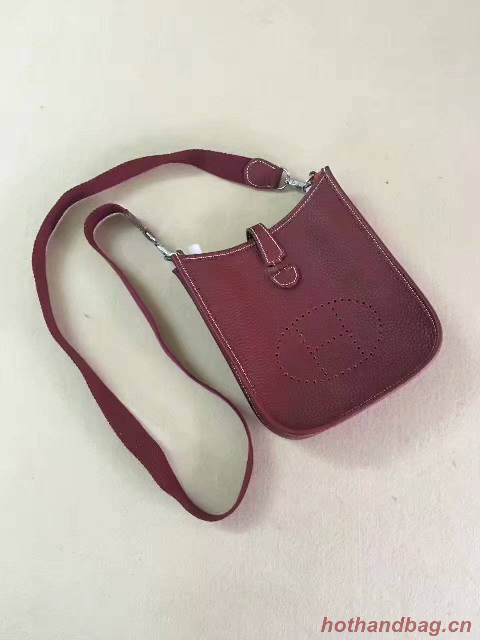 Hermes Evelyne original togo leather mini Shoulder Bag H15698 Burgundy