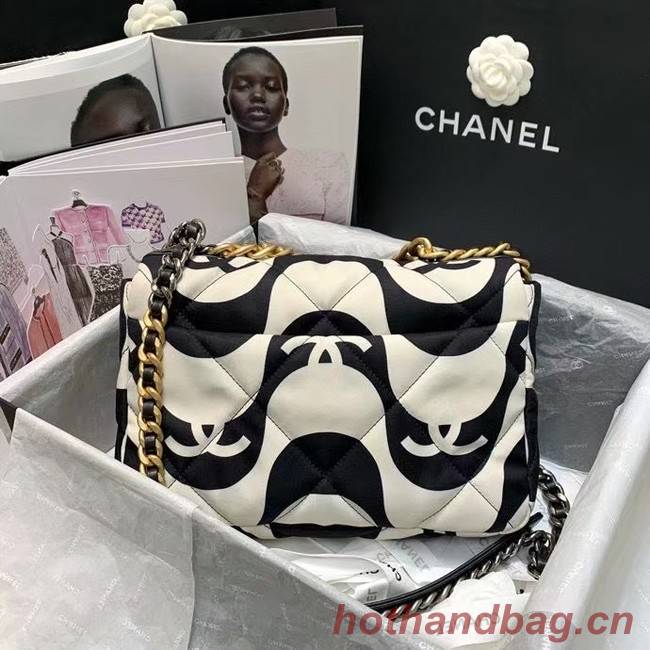 chanel 19 flap bag AS1161 black&white