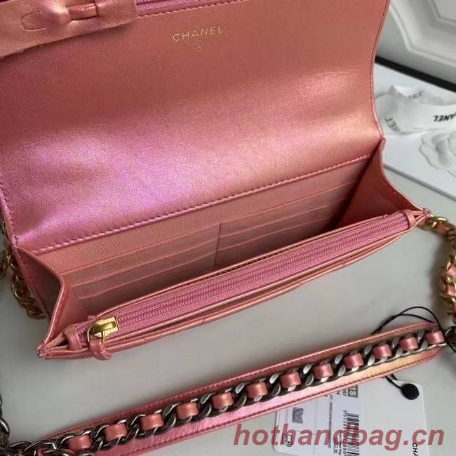 Chanel 19  Iridescent Calfskin Chain Wallet AP0957 pink