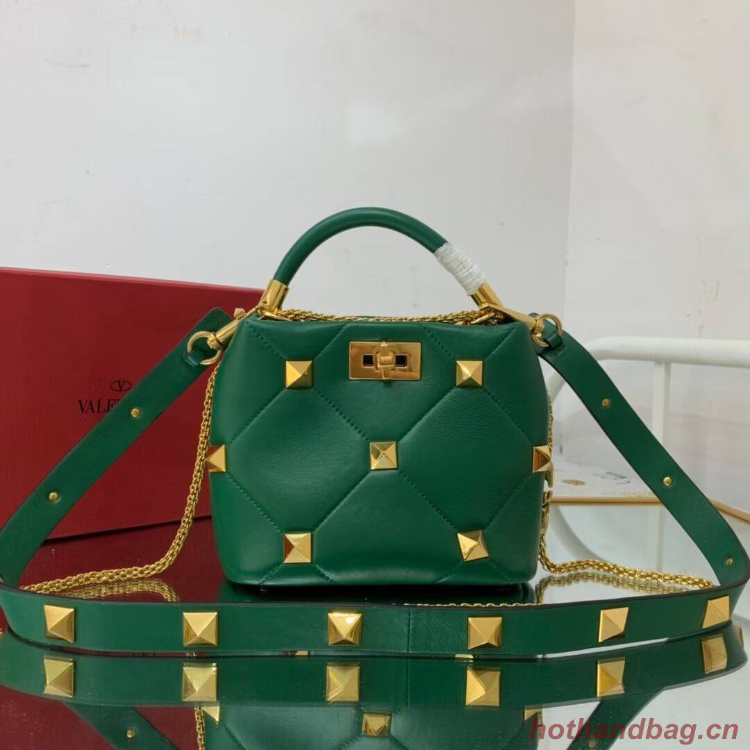 Valentino medium Garavani Roman Stud V1198 green