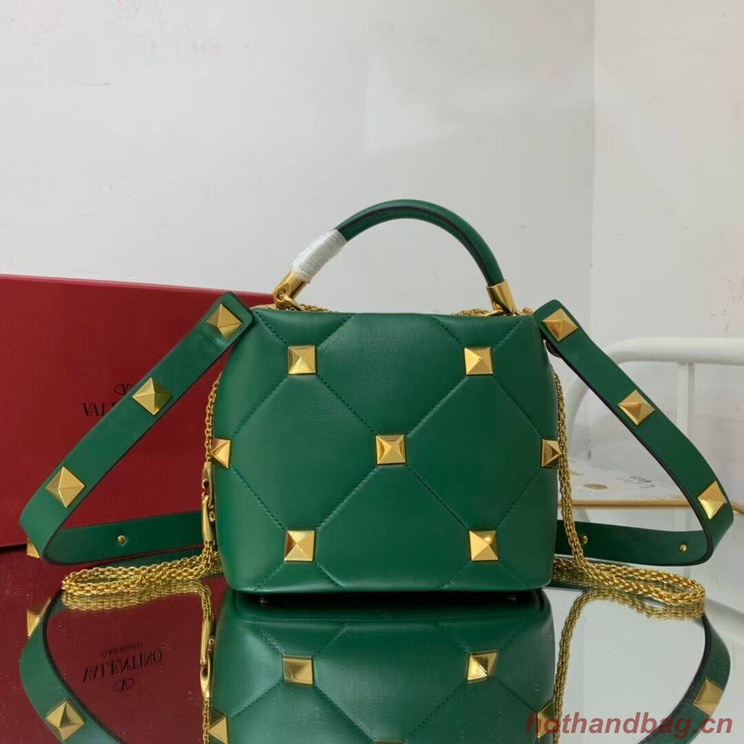 Valentino medium Garavani Roman Stud V1198 green