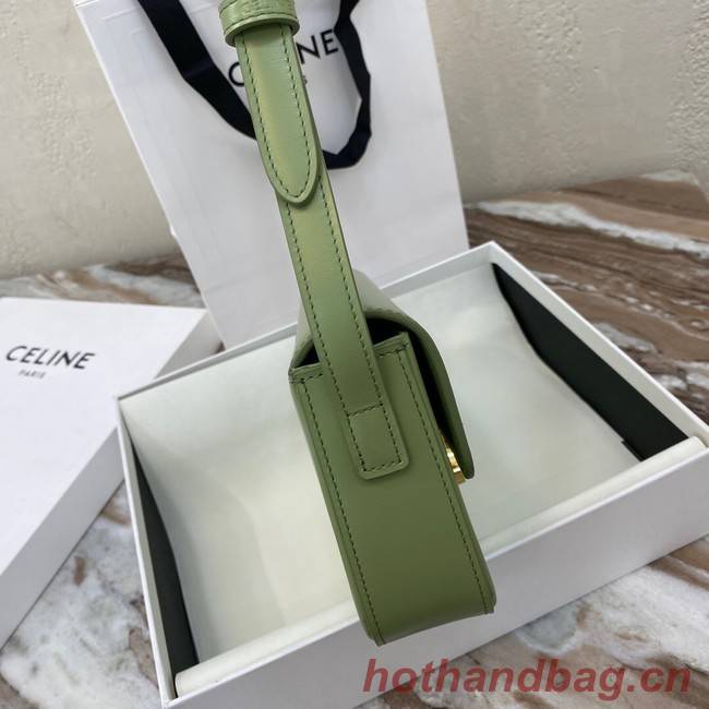 Celine TRIOMPHE SHOULDER BAG IN NATURAL CALFSKIN 194143 green