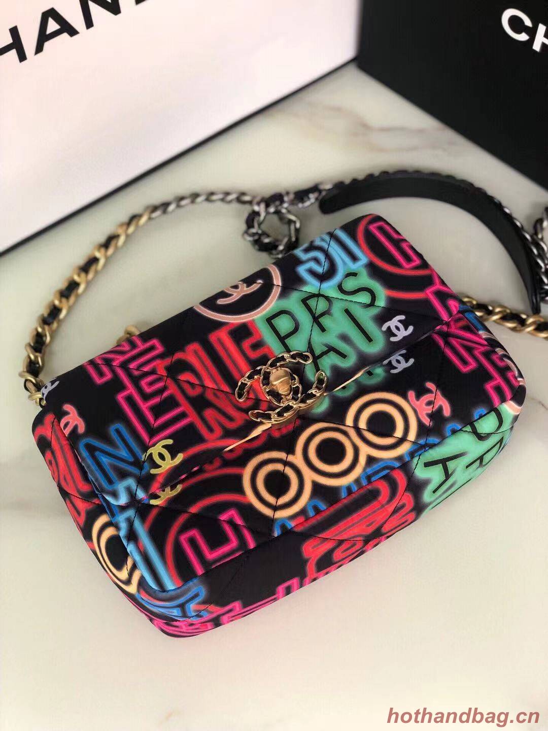 Chanel 19 flap bag AS1160 Graffiti