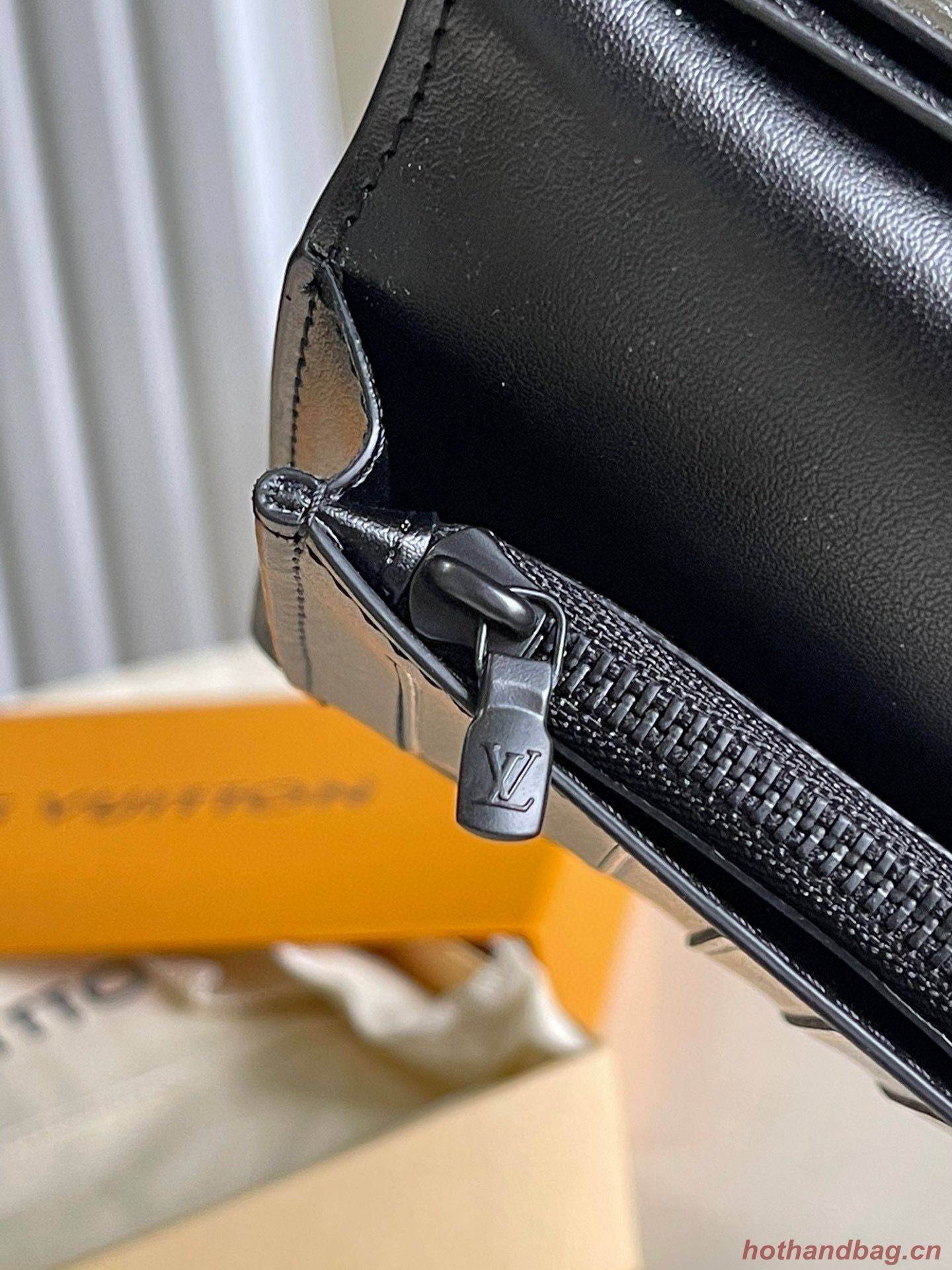 Louis Vuitton Aerogram Multiple M69980 black