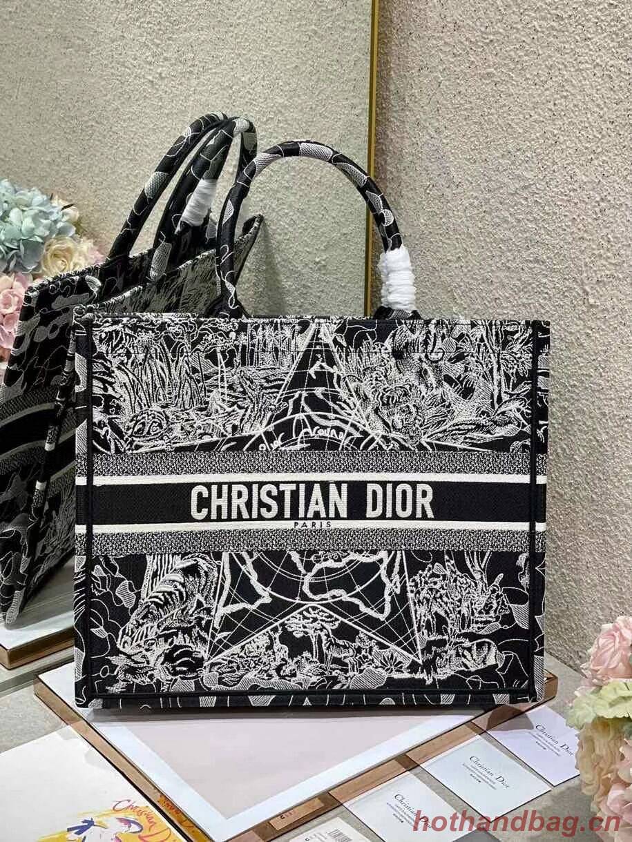 DIOR BOOK TOTE Black and white globe  Embroidery M1286ZR