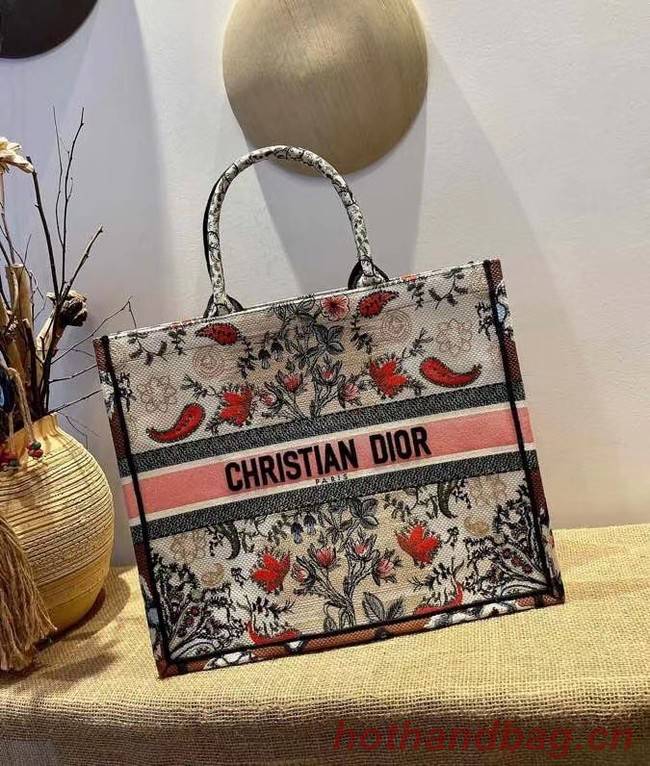 DIOR BOOK TOTE Multicolor Embroidery M1286ZR