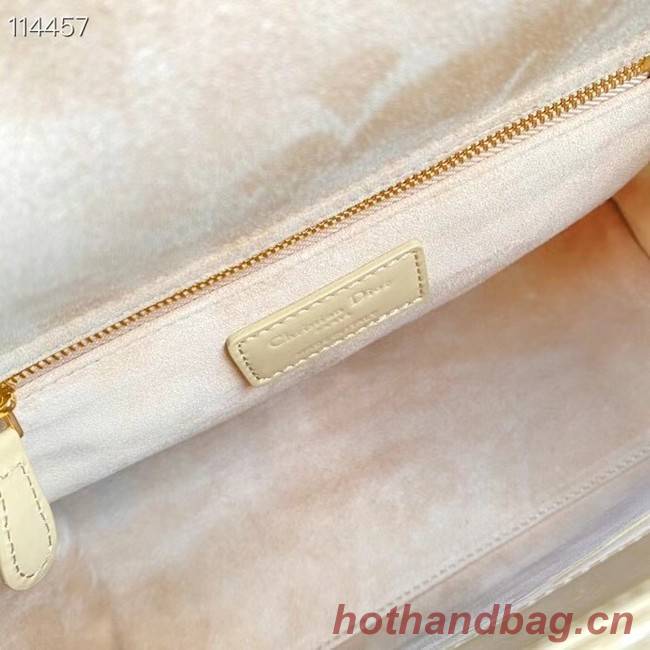 MEDIUM LADY DIOR BAG Beige Patent Cannage Calfskin M0565OW