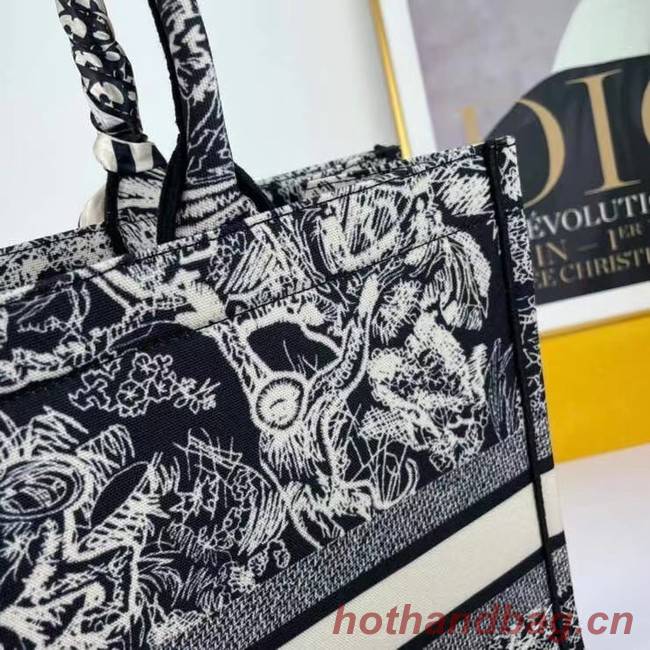 DIOR BOOK TOTE Multicolor Embroidery M1297ZR