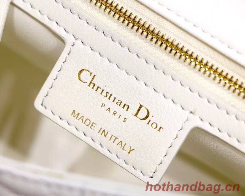 SMALL DIORAMOUR DIOR CARO BAG Latte Cannage Calfskin with Heart Motif M9241WN