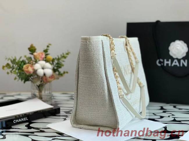 Chanel Shopping bag MM A67001 White