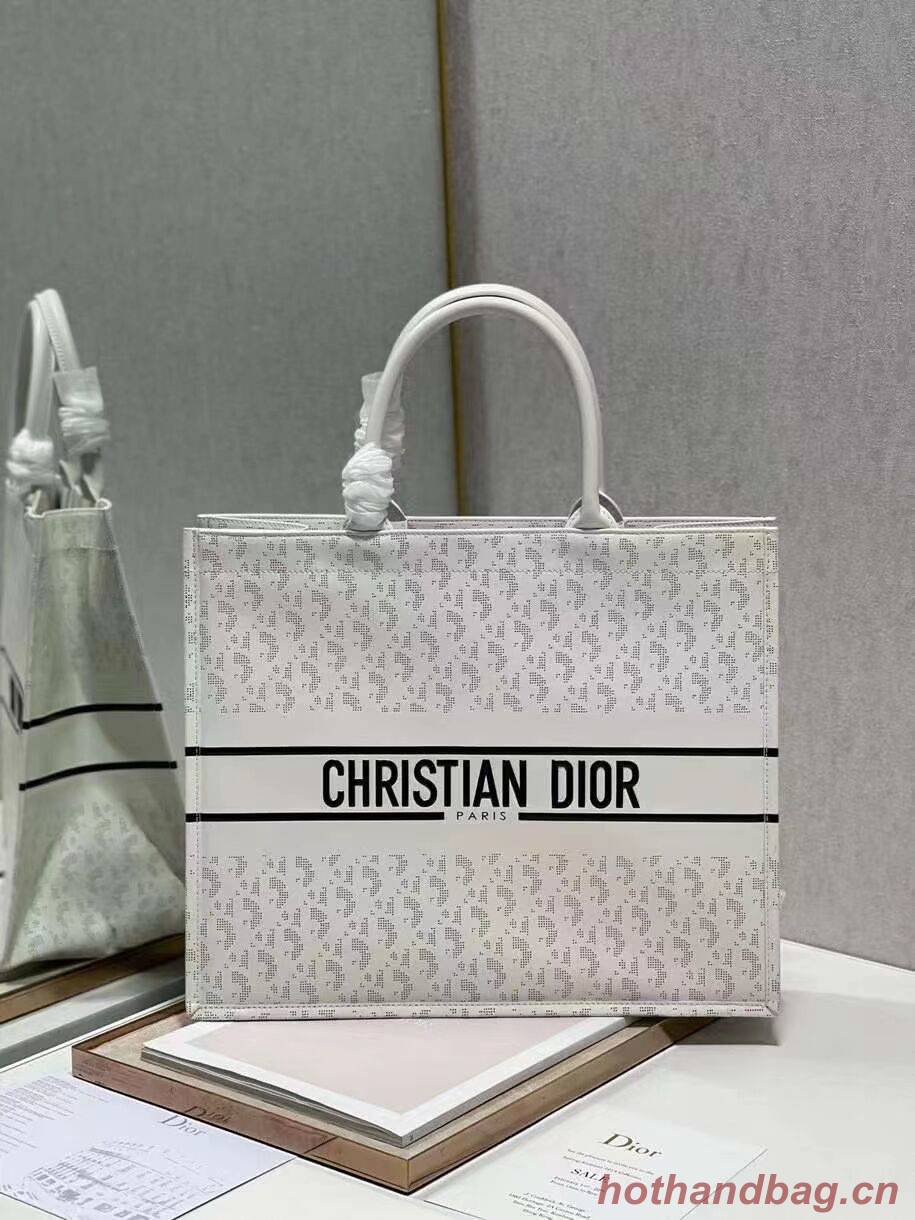 DIOR BOOK TOTE leather Constellation Embroidery M1297ZR white