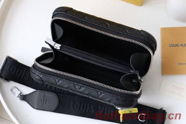 Louis Vuitton HORIZON CLUTCH M20439 black