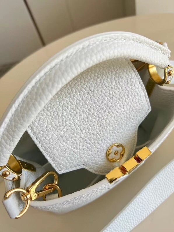 Louis Vuitton CAPUCINES MINI M55985 white