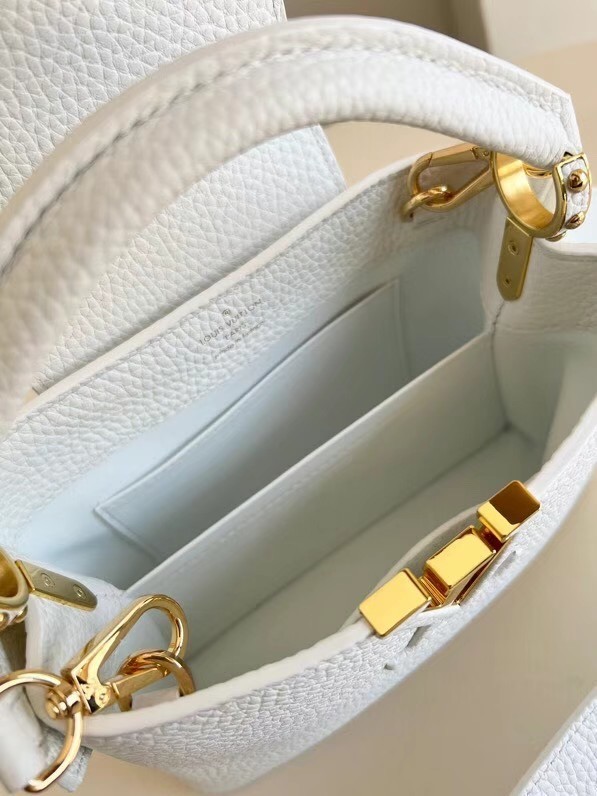 Louis Vuitton CAPUCINES MINI M55985 white