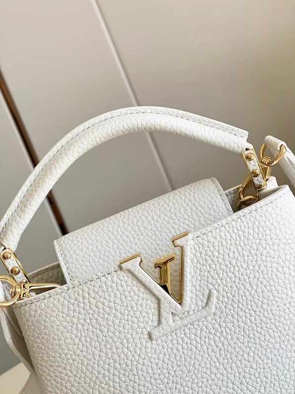 Louis Vuitton CAPUCINES MINI M55985 white