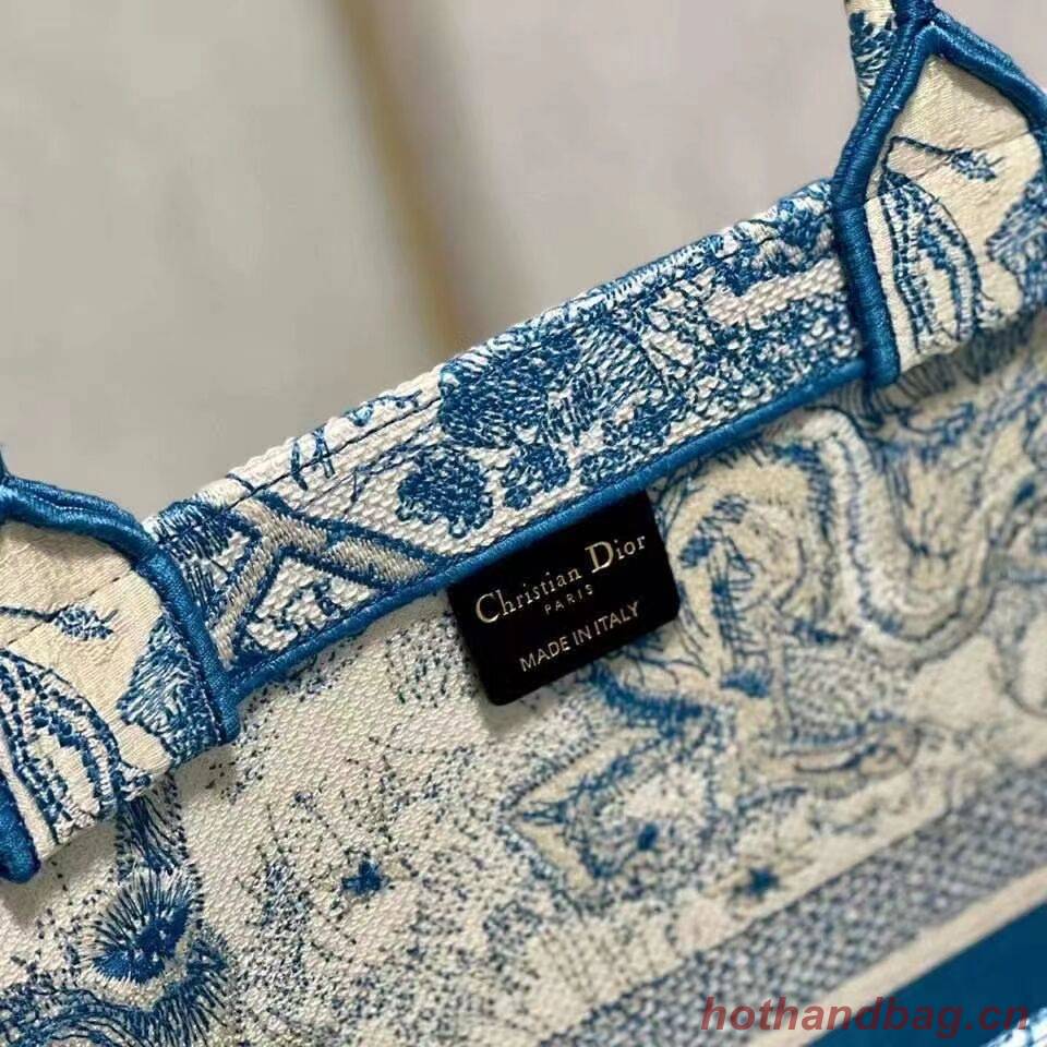 DIOR BOOK TOTE Embroidery C1286-6 blue